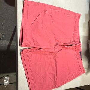 Men’s vineyard vines shorts